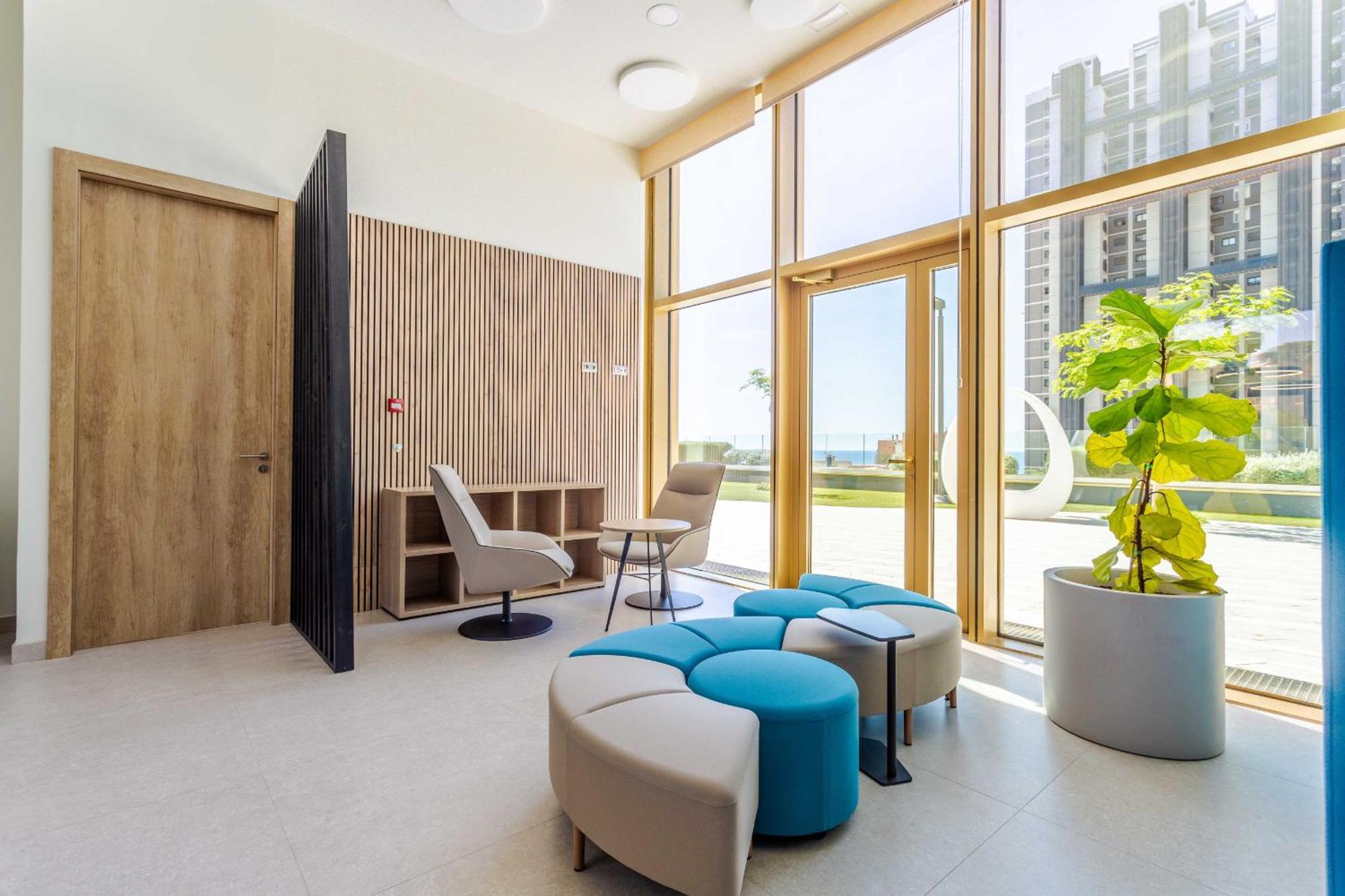 Intempo By Holuxe - 213 - 21St Floor Apartment เบนิดอร์ม ภายนอก รูปภาพ